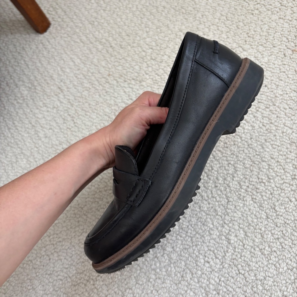 Clark’s Raisie Eletta Black Leather Loafers - Picture 3 of 6